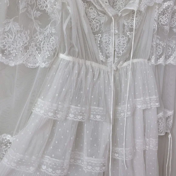 For Love and Lemons Forever Bridal Robe SOLD OUT online ! Coachella vibes 🌸 - Picture 4 of 9